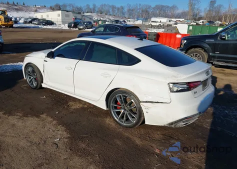 2024 Audi A5 Sportback Premium 45 Tfsi S Line Quattro S Tronic z USA, uszkodzony, nr VIN WAUDACF50RA085235